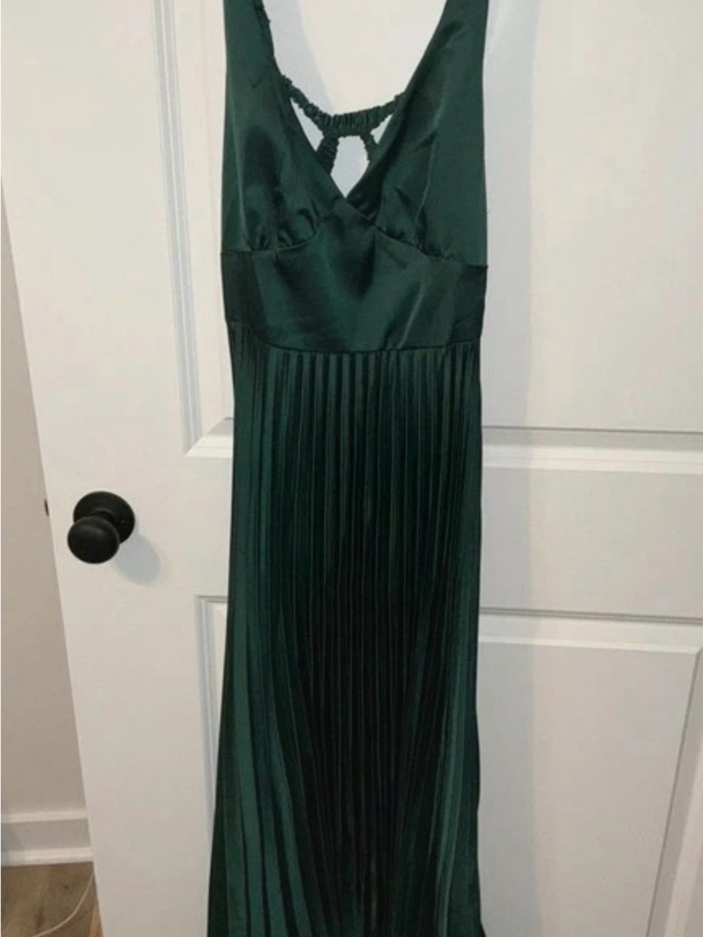 Elegant Emerald Green Pleated Maxi Dress